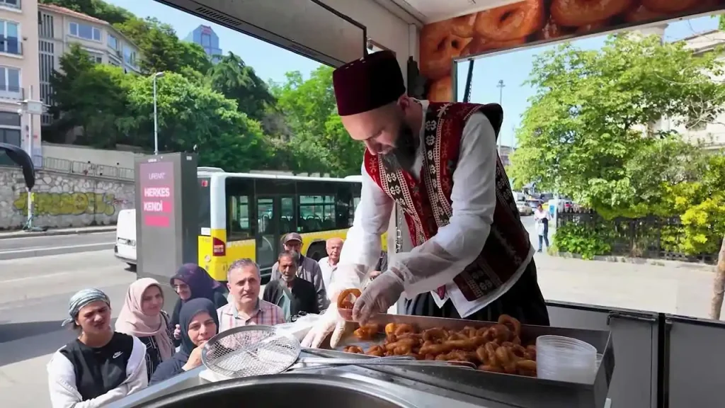 Profesyonel lokmacı ustalarımız ile İstanbul genelinde hayır lokması hizmeti sunuyoruz
